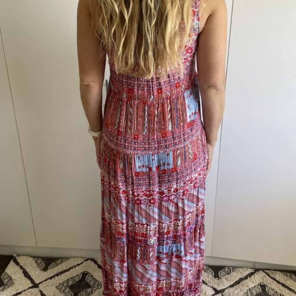 Size 10 FLOWER Red Maxi Boho Dress with Scoop Neckline - Picture 4 of 8